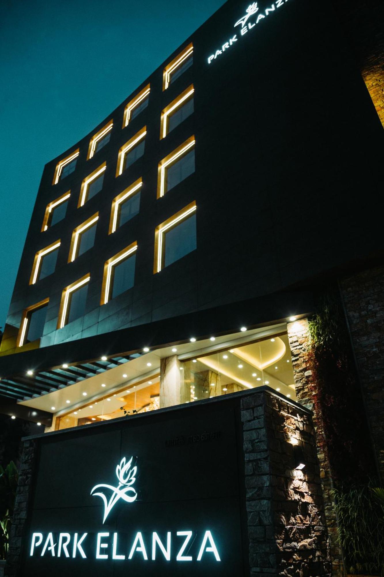 Hotel Park Elanza Chennai Exterior photo